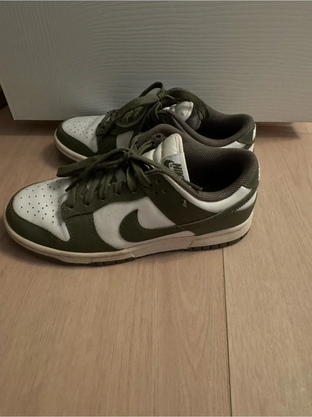 Nike classic low